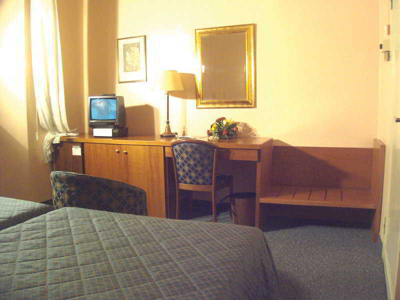 Hotel Flora Πράτο Δωμάτιο φωτογραφία